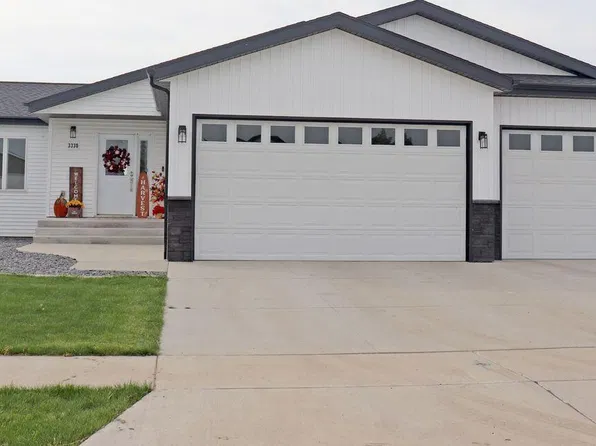 3330 Tyndale Dr, Bismarck, ND 58503