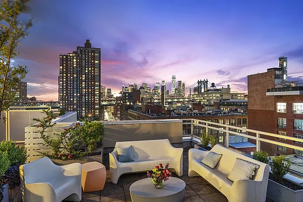 Sold by Compass | media 10