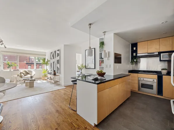101 West 12th Street image 1 of 17