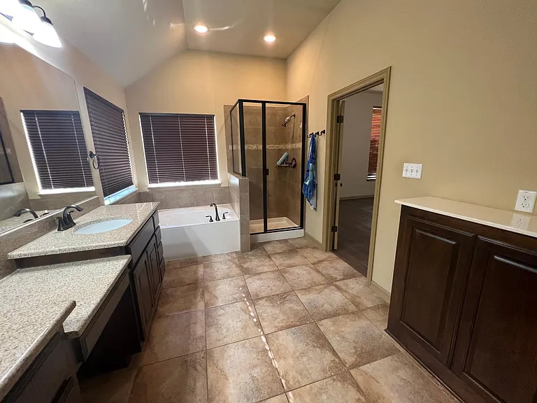 543 Drury Ln — Photo 10