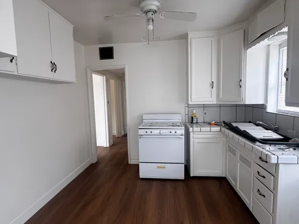 110 Bedford Way, Bakersfield, CA 93308