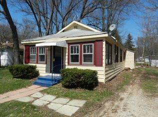 W1036 Violet Rd, Genoa City, WI 53128