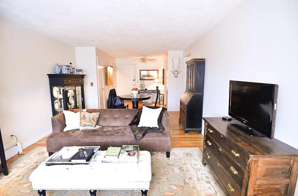 1 bed, 692 sqft, $2,575 — Photo 1