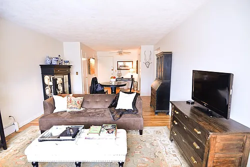 20 Radcliffe Rd #402 Photo 1