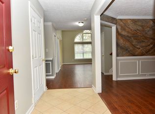 7228 Meadow Ridge Dr, Louisville, KY 40218