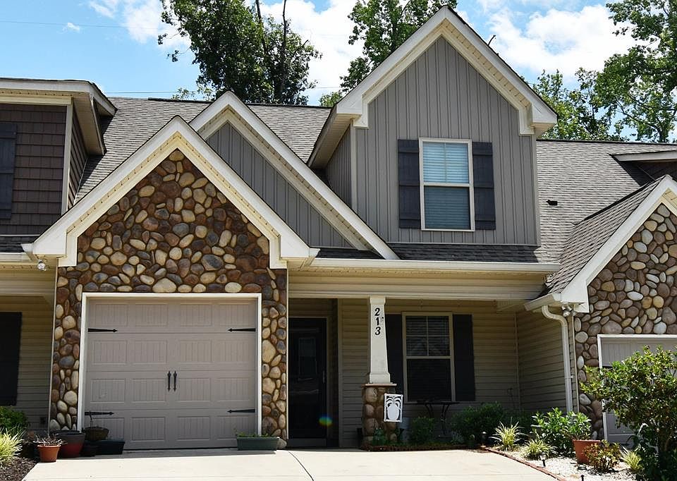 1st image of 213 Mossy Bank Dr