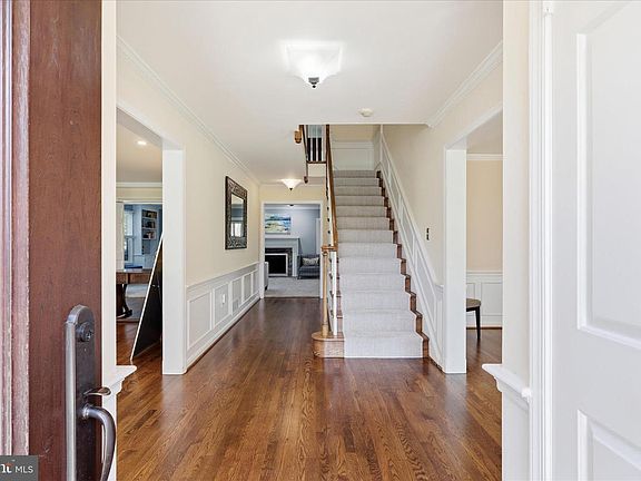 5th image of 9708 Spring Ridge Ln