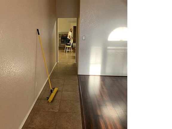 2nd image of 5715 Creekridge Dr