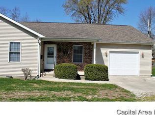 209 W Chestnut St, Chatham, IL 62629