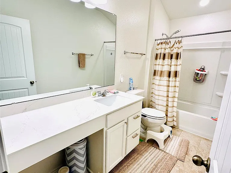 524 Ayinger Ln — Photo 18