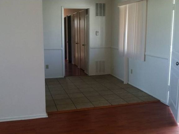 2nd image of 8422 Amigo Ave APT 9