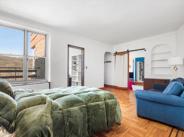 585 West 214th Street image 8 of 21