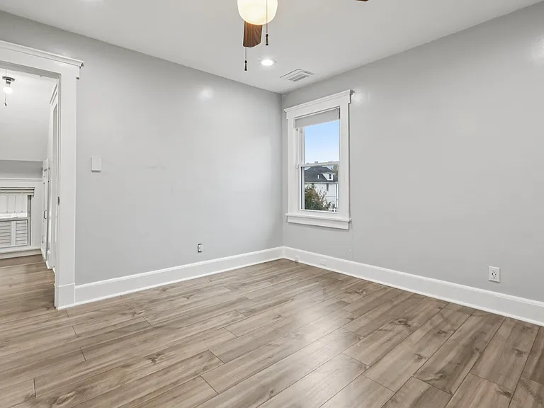 56 Gordon St — Photo 23