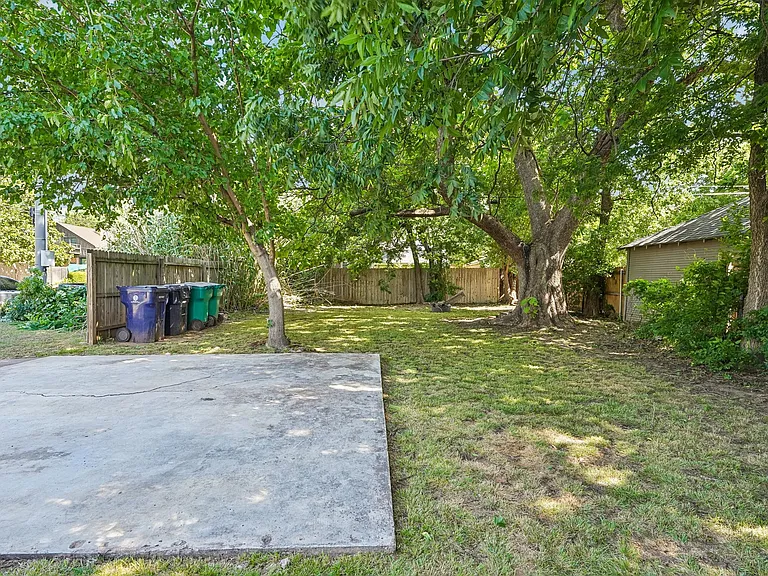 2545 NW 12th St — Photo 19