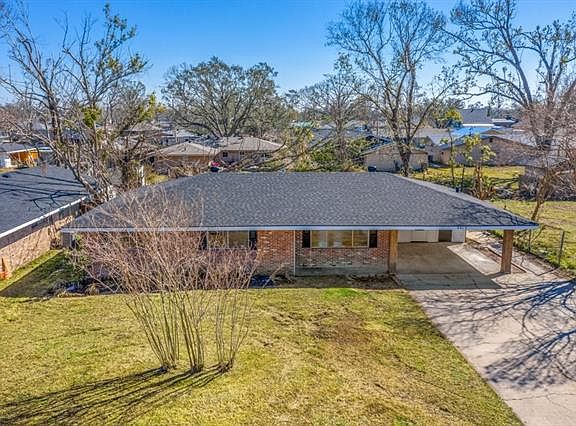 3rd image of 4419 Pleasant Dr