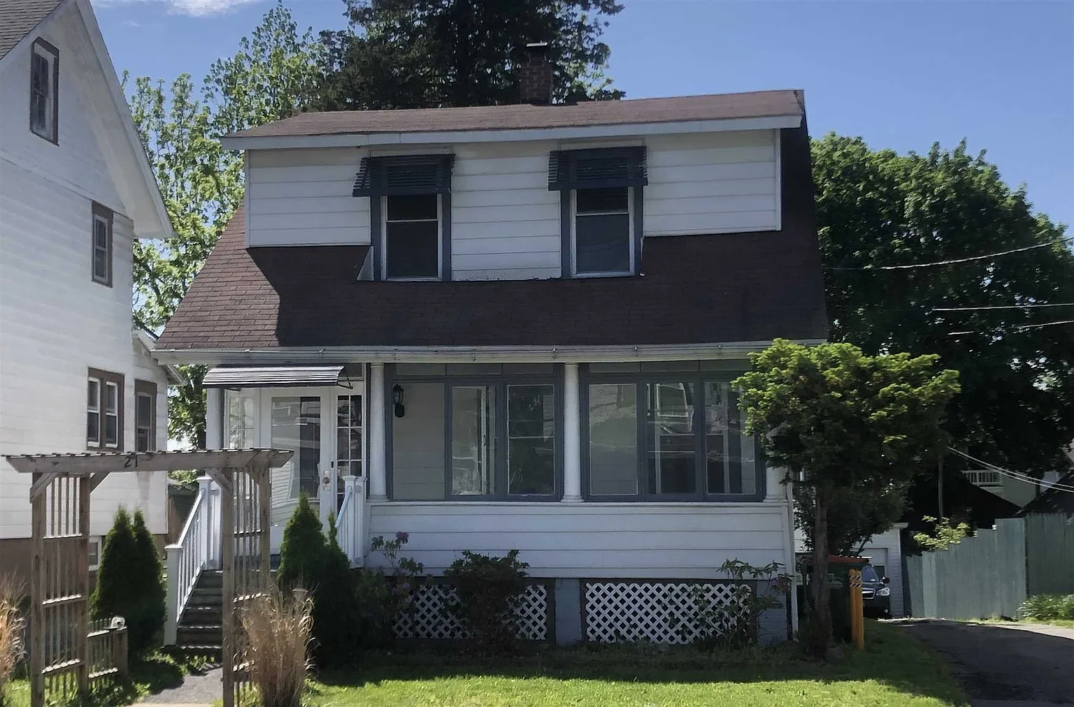21 Lewis Ave photo 1