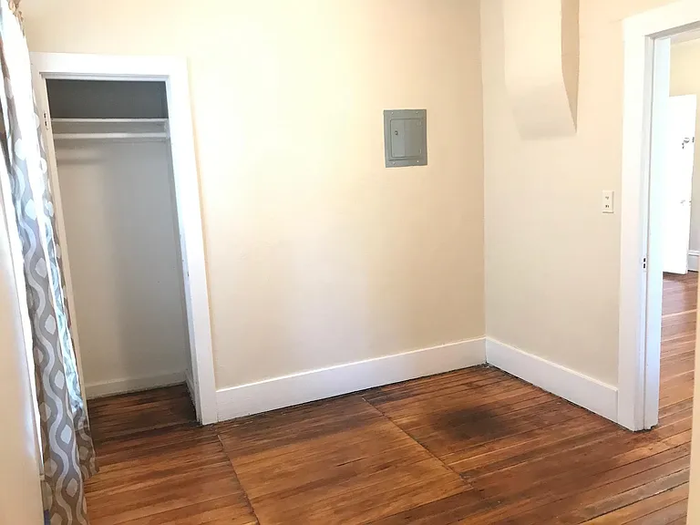 24 2nd St #2 — Photo 8