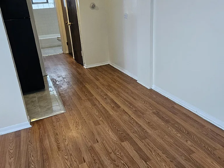 8642 S Maryland Ave — Photo 3