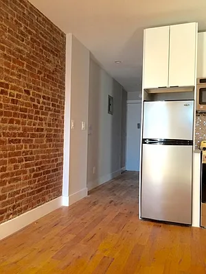 Rented by Luxury Property Group | media 28