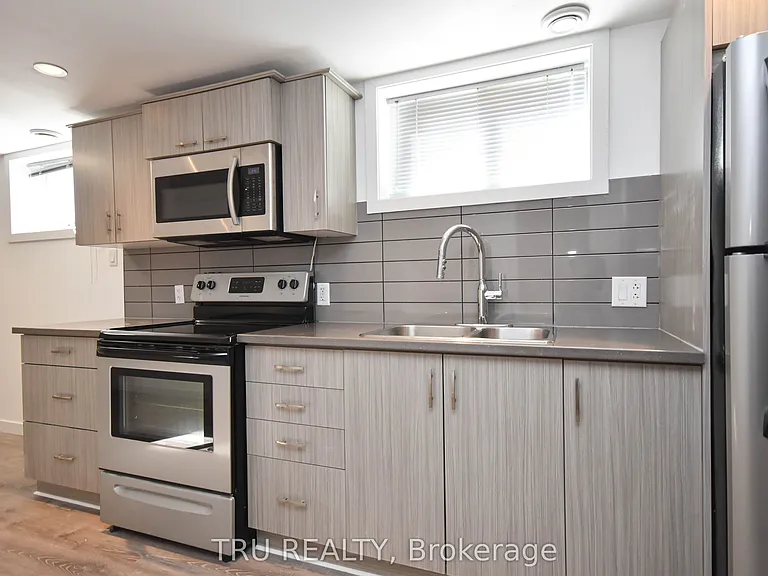1847 Walkley Rd #B — Photo 11