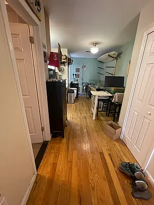 Rented by Delmark Realty LLC | media 32