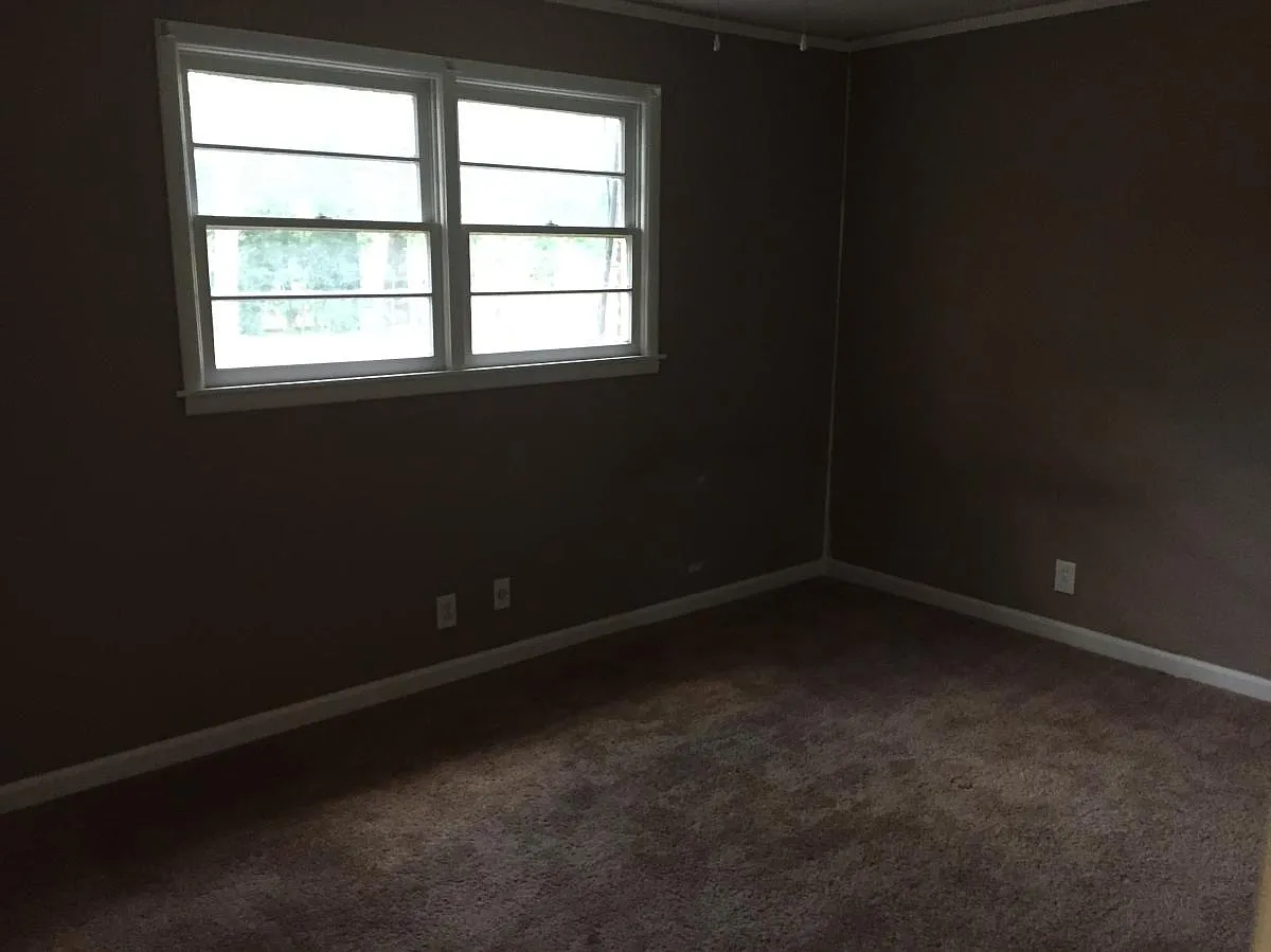 3 bed, 1108 sqft, $1,150 — Photo 2