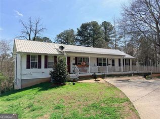 145 E Killian St, Canton, GA 30114