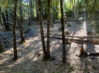 27208 Bear Circle, Willits, CA 95490