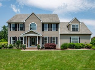 156 Macintosh Way, Southington, CT 06489