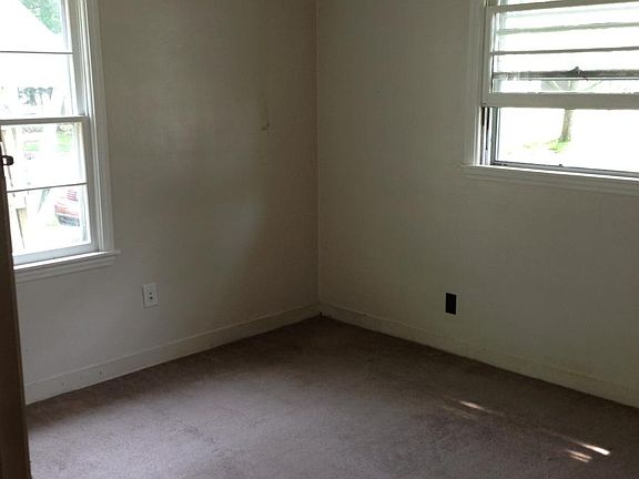 5th image of 2140 Suncrest Dr