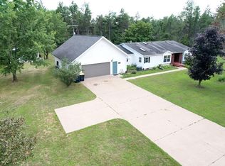 W5777 Evergreen Ln, New Lisbon, WI 53950