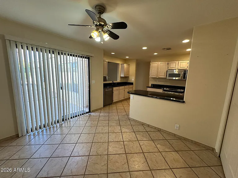 14462 N Sherwood Dr #B — Photo 4