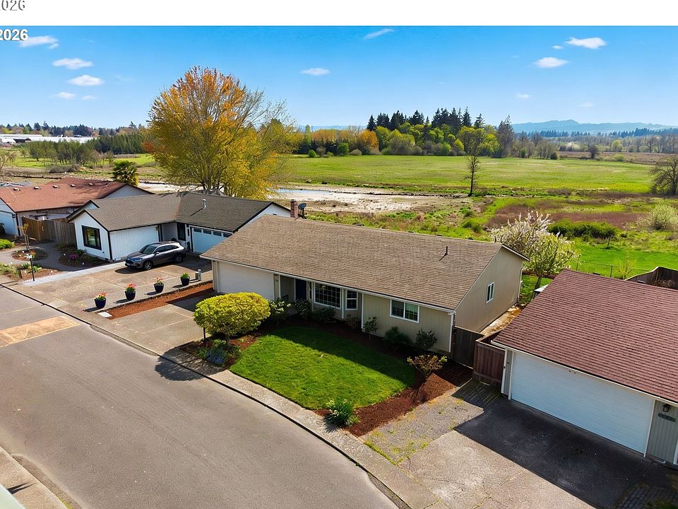1st image of 1365 SE Duke Dr