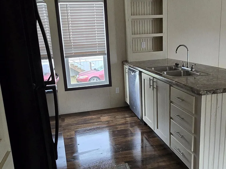 166 Wesley Way — Photo 11