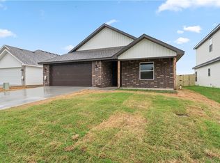 1708 Gerald Shay Rd, Gentry, AR 72734