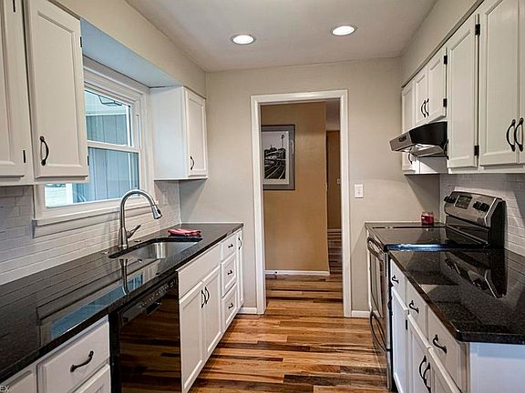 4th image of 8231 Valley Dr