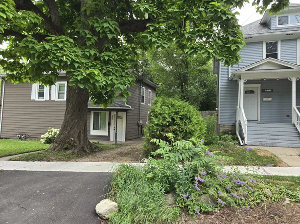 507 Bunker St, Woodstock, IL 60098