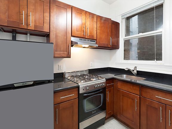 3rd image of 1114 Sutter St APT 201