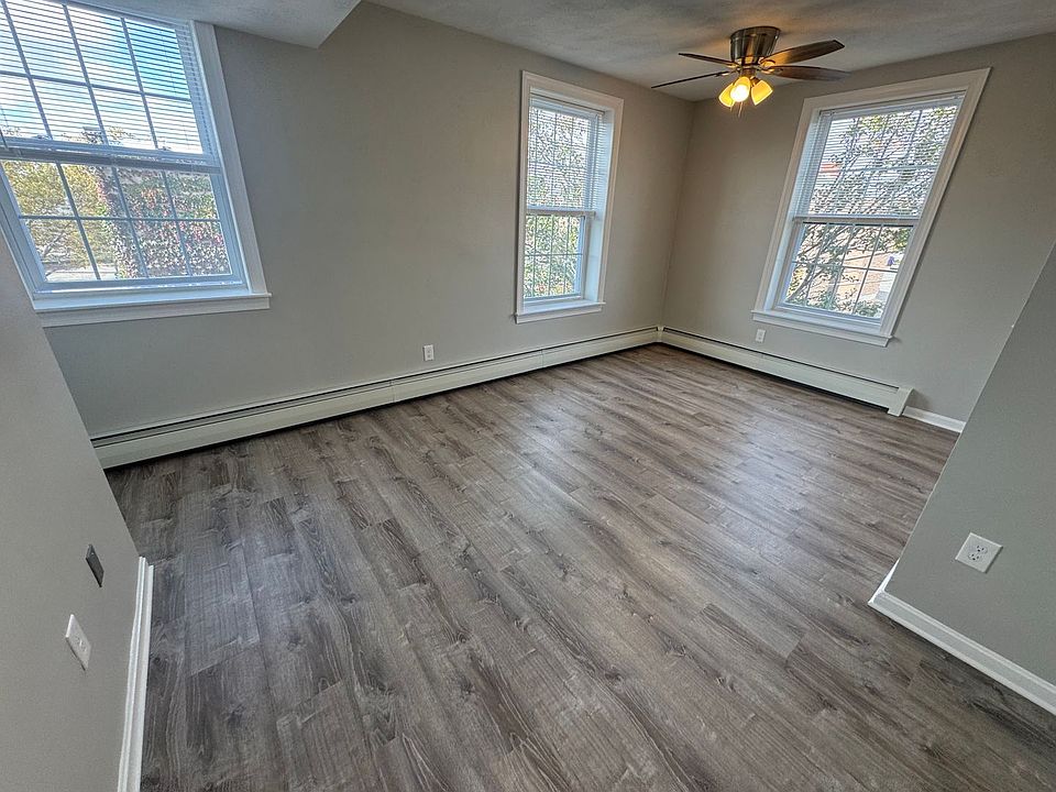 1st image of 10-14 Lynch St #34