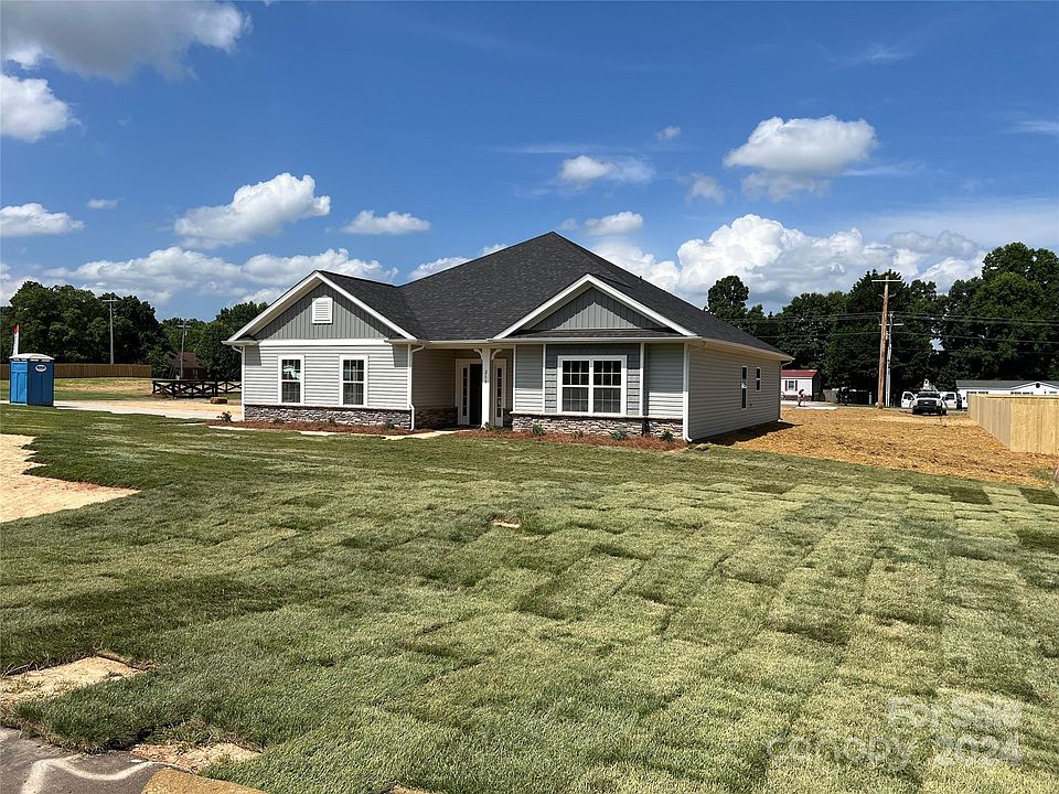 1st image of 108 Kerr Walk Dr #15