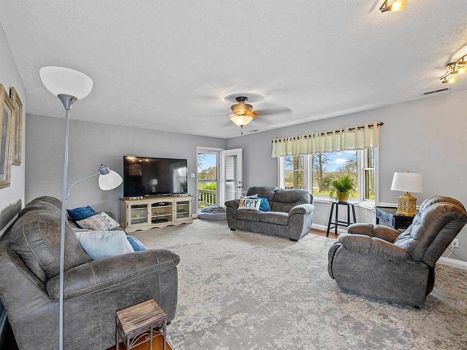 3990 Greenbriar Rd, Utica, KY 42376 Zillow