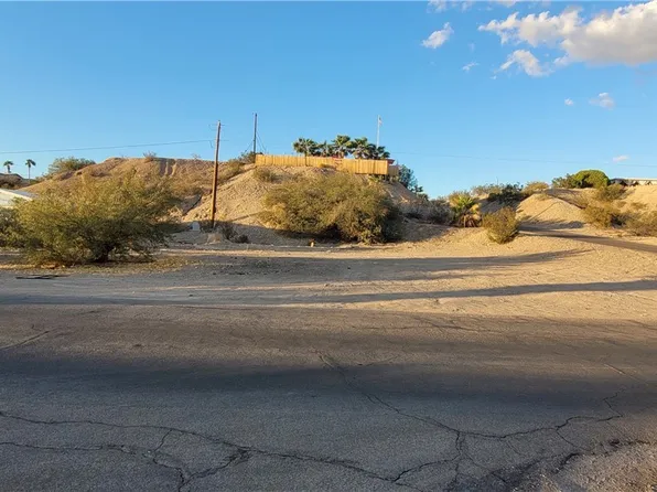 875 Swan Dr, Bullhead City, AZ 86442
