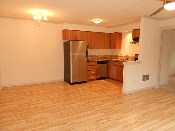 3rd image of 8950 N Kellogg St APT 14