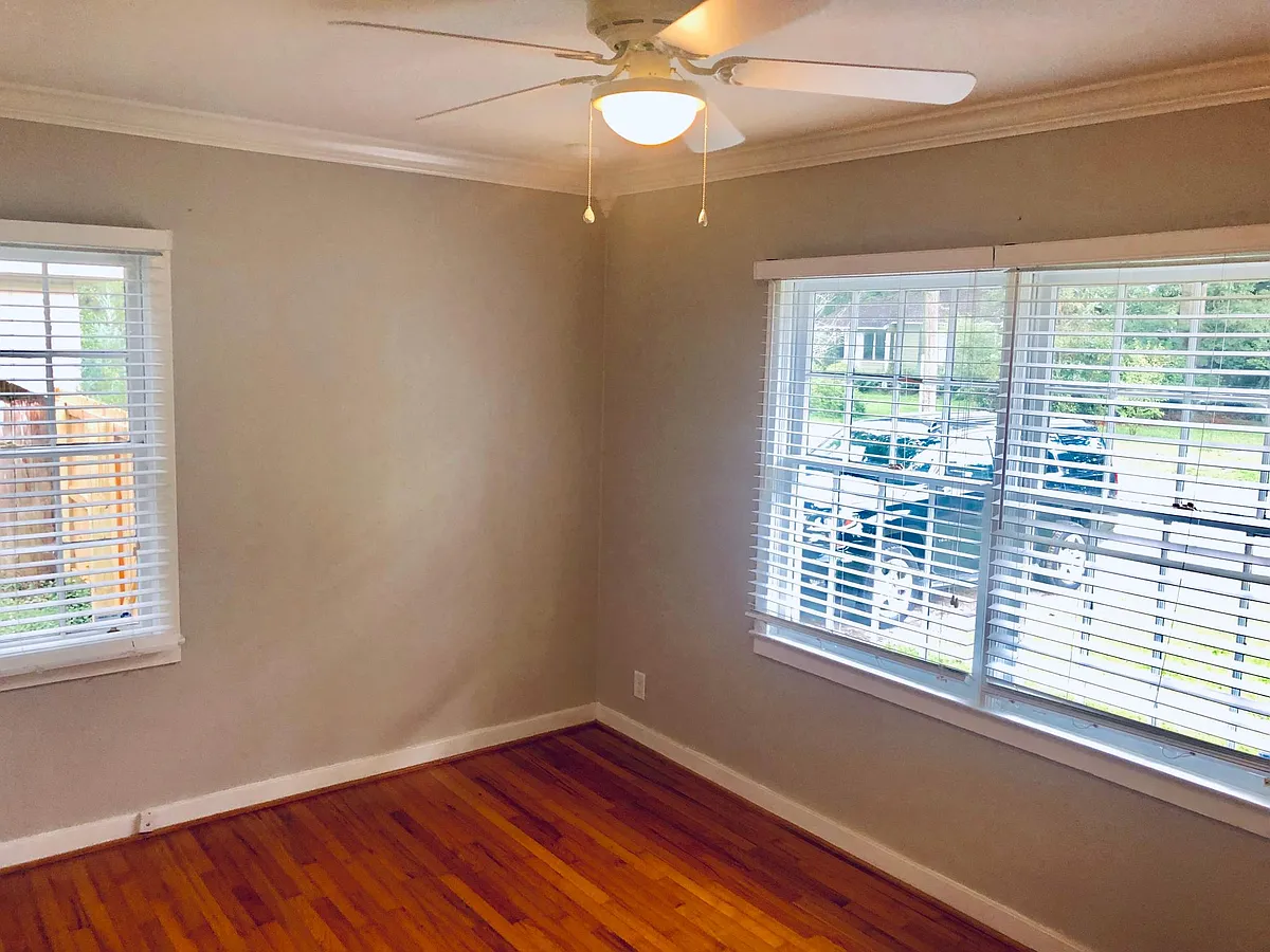 Front bedroom - 3054 Calais St