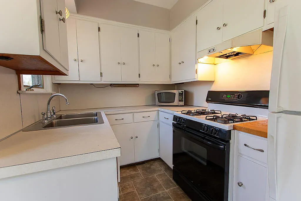 1 bed, 600 sqft, $1,075 — Photo 4