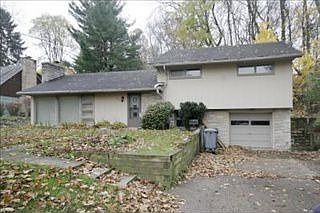 1st image of 2025 Hillsdale Ave