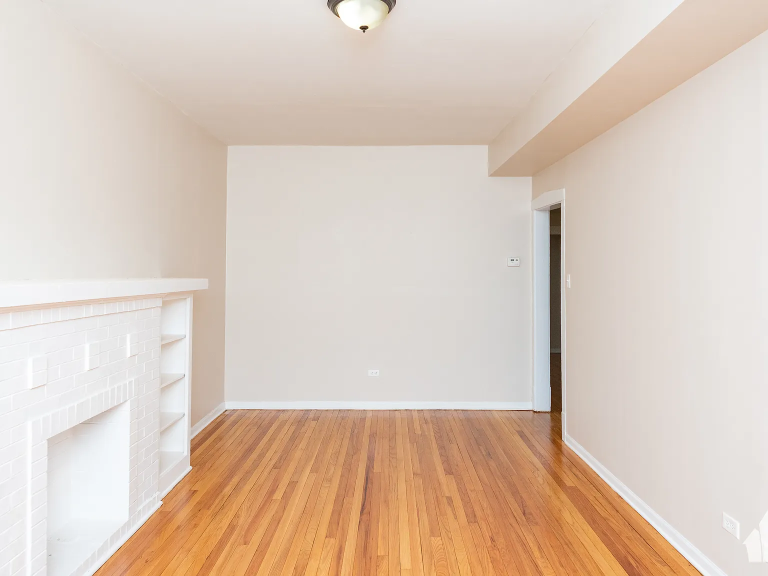 2 bed, 1100 sqft, $1,895 — Photo 3