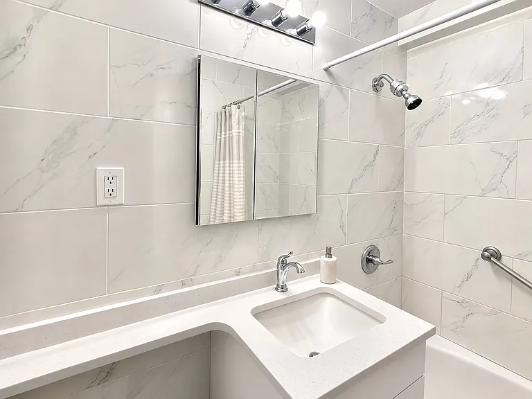 230 E 79th St #5F — Photo 5