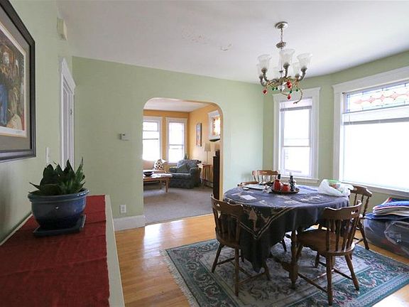 3rd image of 138 W Adams St #1