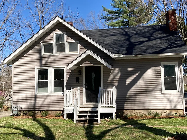 4457 Adams St — Photo 1
